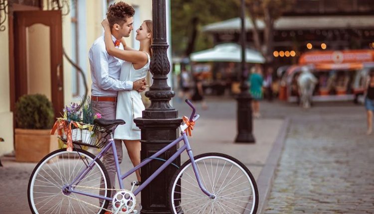 ابراز دوست داشتن برای اولین بار