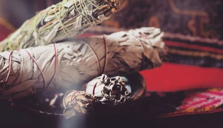 مریم گلی برای پاکسازی انرژی منفی